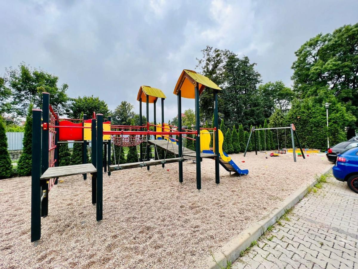 Apartament Eva 2 Jelenia Gora Bagian luar foto
